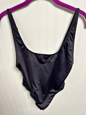 SKIMS Recycled Swim Scoop Neck One Piece One Piece in Black Size Large NWT